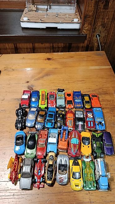 Искусство и коллекционирование: Коллекция машинок hot wheels есть модели машинок 1998 г есть также — 2