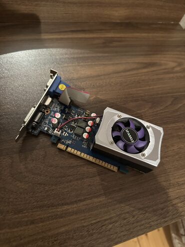 samsung gt s9402 ego: Videokart NVidia GeForce GT 440, < 4 GB, İşlənmiş