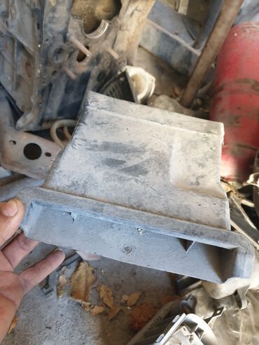 Другие детали кузова: Запчасти на Mercedes W210 (Millennium, Classic, Elegance, Avantgarde) — 8