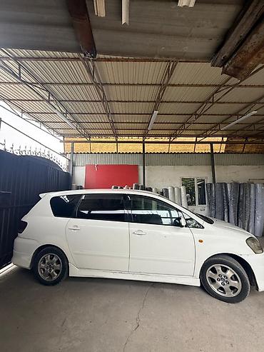 Toyota: Toyota Ipsum: 2002 г., 2.4 л, Автомат, Газ, Минивэн — 10