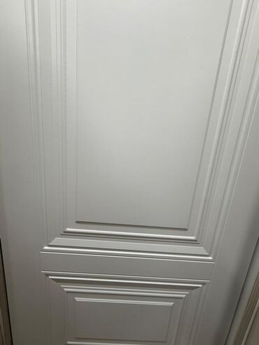 дверь внутренняя: Межкомнатная глухая дверь, МДФ, цвет - Белый