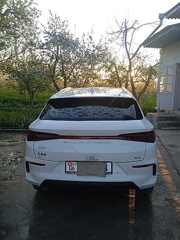 BYD: BYD E2: 2021 г., Электромобиль, Хэтчбэк — 2