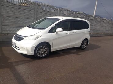 дом на колесо: Honda : 2012 г., 1.5 л, Автоматические, Бензин, Минивэн