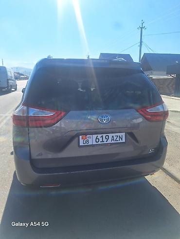 Toyota: Toyota Sienna: 2019 г., 3.5 л, Автомат, Бензин, Минивэн — 6