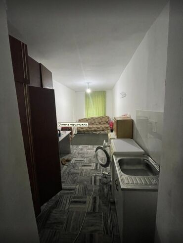 гостиница ошский рынок: 1 комната, 18 м², Общежитие и гостиничного типа, 1 этаж, Старый ремонт