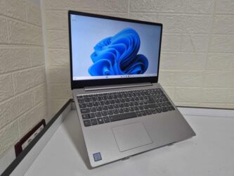 Lenovo: Prodajem laptop marke Lenovo IdeaPad 330s, u odličnom stanju, potpuno — 1