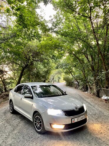 мотор на опель зафира: Автомобиль Skoda Rapid в серебристом цвете, представленный в кузове