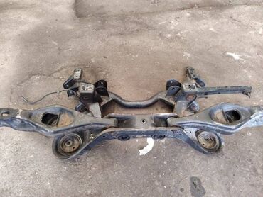 пружина паджеро: Подрамник Mitsubishi Pajero V70 3 2003 задн. (б/у)