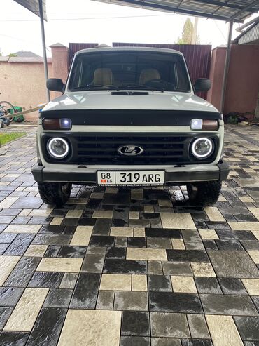 ВАЗ (ЛАДА): ВАЗ (ЛАДА) 4x4 Нива: 2010 г., 1.7 л, Механика, Бензин