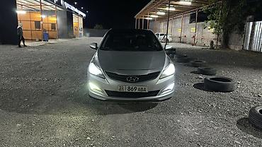 transporter multivan: Hyundai Solaris: 2014 г., Седан — 2