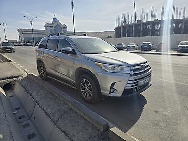 prius 2005: Toyota Highlander: 2019 г., 3.5 л, Автомат, Бензин, Внедорожник — 4