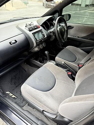 Honda: Honda Fit: 2006 г., 1.3 л, Вариатор, Бензин, Хэтчбэк — 8