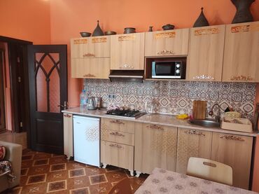 Günlük kirayə mənzillər: 1 otaqlı, Səbail r. r-nu — 10