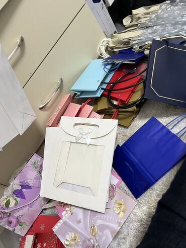 Hədiyyə bağlamaları: Hədiyyə paketi, Yeni, Ödənişli çatdırılma — 3