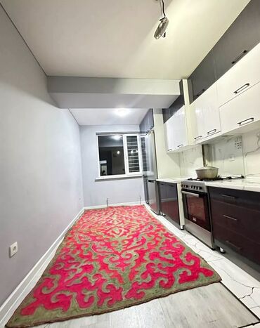 квартира в аренду в оше: 2 бөлмө, 63 кв. м, Жеке план, 3 кабат, Евроремонт