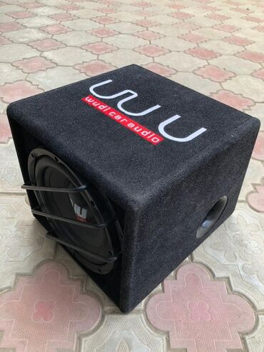 часы с калькулятором: Автомобильный сабвуфер Wudi Car Audio в корпусе черного цвета