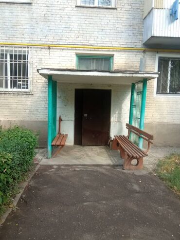 куплю комнату в вашем доме: 31 м², Без мебели