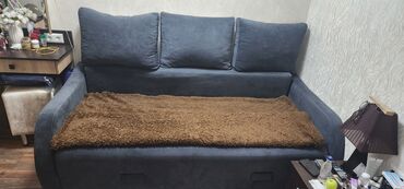 диван 2 местный: Диван-кровать, цвет - Синий, Б/у