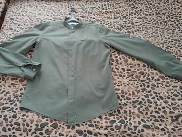 butalı köynək: Рубашки,б/у. Размеры указаны на фото (S,M,L,XL). Есть еще джемпер