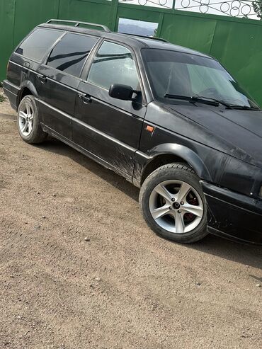 газ цена ош: Volkswagen Passat: 1990 г., 1.8 л, Механика, Бензин, Универсал