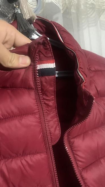 поло куртка: Стеганый мужской жилет U.S. Polo Assn. - Цвет: насыщенный бордовый - — 8