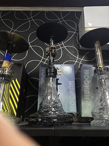 hookah: Naxışlı şüşə kolba və metal şaxtadan ibarət nargilə. - Dizayn: qara — 1