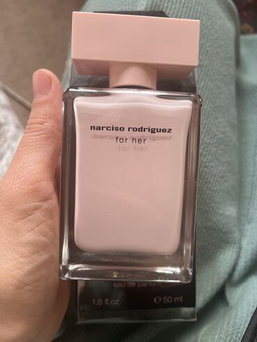 женский парфюм: Парфюм Narciso rodriguez 50мл оригинал есть каробка, покупала за 7300