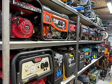 Генераторы: Генератор DECO DGR-6500K Основные характеристики: - Напряжение: 220 — 2