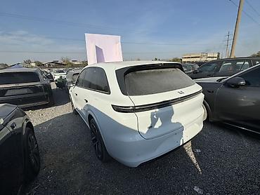 юан ап 2025: Lixiang L6: 2025 г., 1.5 л, Автомат, Гибрид, Кроссовер — 3