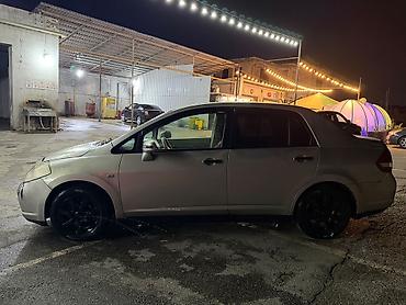 masin zapi: Nissan Tiida sedan – fərqli dizaynlı şəhər avtomobili 1,6 mator — 4