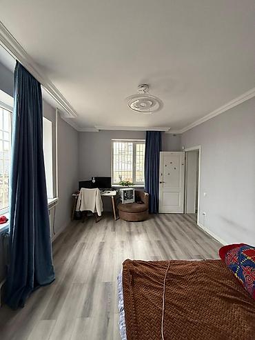 Продажа коттеджей и домов: Продаётся двухэтажный дом с цокольным этажом в селе Орто-Сай — 19