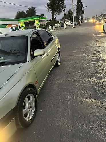 Toyota: Toyota Avensis: 1999 г., 2 л, Кол менен иштөөчү — 3