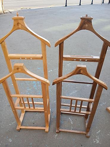dəm qaşığı: Taxta geyim dayağı (valet stand) - Material: təbii ağac, hamar — 10