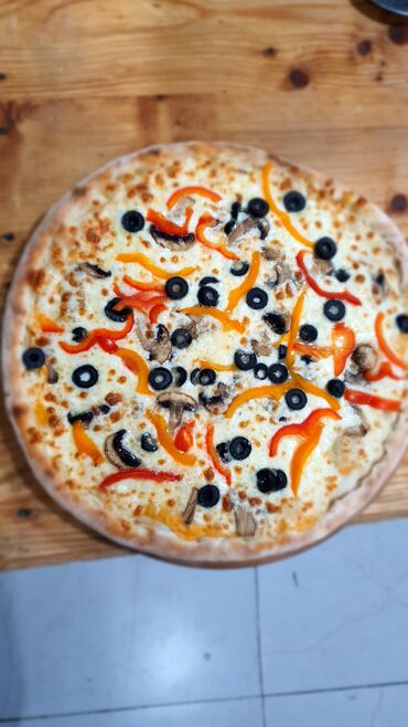 Aşpazlar: Pizzamen işi axtatıram maaş 40 Azn günlük maaş lazımdır 15 gündən — 6