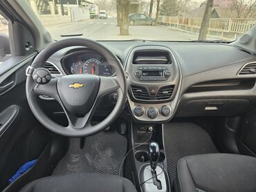 Chevrolet: Chevrolet Spark: 2020 г., 1 л, Вариатор, Бензин, Хэтчбэк — 8