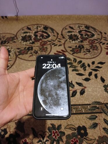 Apple iPhone: IPhone X, 256 GB, Simsiz şarj, Face ID — 8