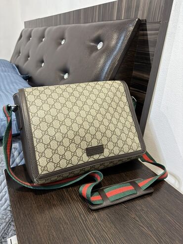 шакек муруской: Сумка через плечо Gucci Messenger - Материал: фирменное полотно GG