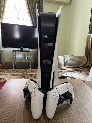 купить бу пс5: Sony Playstation 5 (Fat) CFI-1008 Konsol ideal veziyyetdedir ve hec