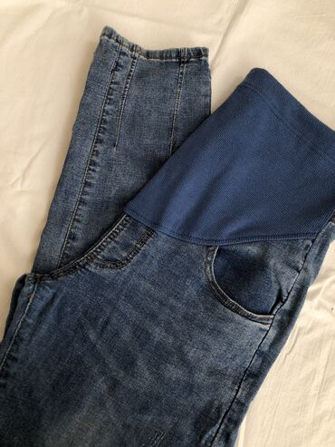 черные зауженные джинсы женские: Джинсы для беременных, размер 28-29. Очень красиво сидит, низ имеет