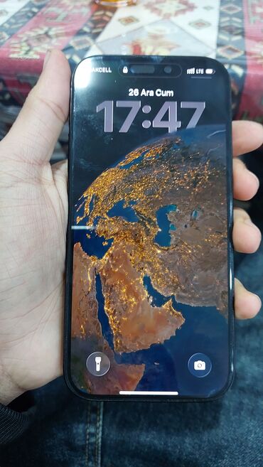 Apple iPhone: IPhone 16 Pro, Qara, Face ID — 13