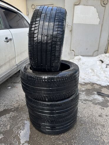 priora tekeri: İşlənmiş Şin Michelin 245 / 55 / R 18