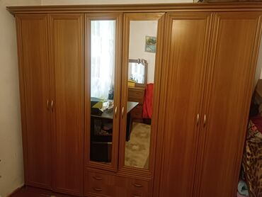 мебель со склада: Кийим салуучу шкаф, Колдонулган, Түз, Жыгач