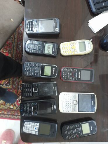 nokia e90 communicator: Nokia 1, rəng - Qara, Düyməli
