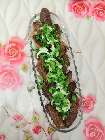 Aşpaz köməkçiləri: Aşpaz köməkçisi, Kişi, 17 yaş — 2