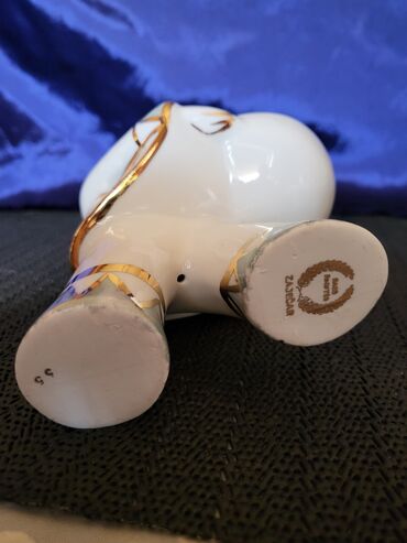 Figure: Figura,ili drzac nov za jaje cuvarkucu,Zajecar porcelan,rucno — 12