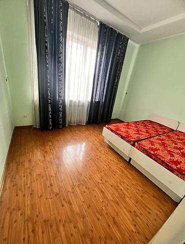 Долгосрочная аренда домов: 300 м², 7 комнат — 8