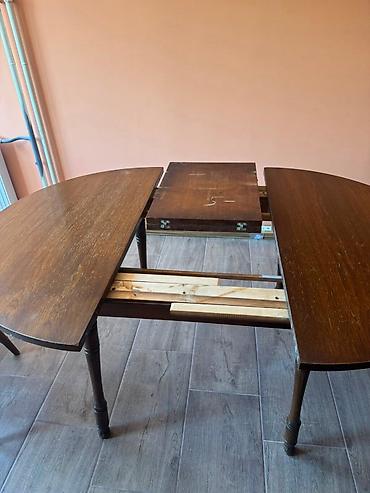 tablom: Trpezarijski sto na razvlačenje sa 6 stolica – puno drvo Prodaje se — 6