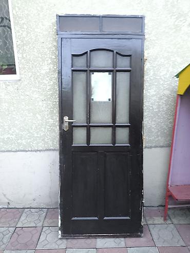 Балконные двери: Межкомнатные двери из чистого дерева, темно-коричневая окраска — 4