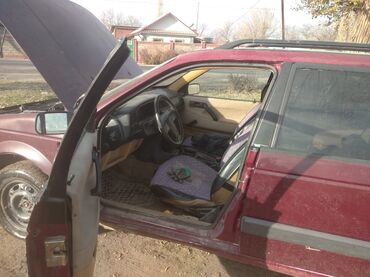 Volkswagen: Volkswagen Passat Variant: 1988 г., Механика, Бензин, Универсал — 8