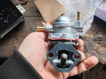 Auto delovi: AC pumpa Lada 1.6,1.7 Niva, Lada 7 Riva sa karburatorom. Novo — 8